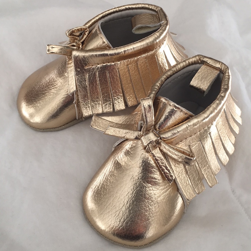 OLD NAVY gold fringed moccasin style shoe